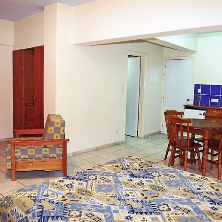 Palm Sea Beach Hotel Apartments Larnaca Exteriör bild