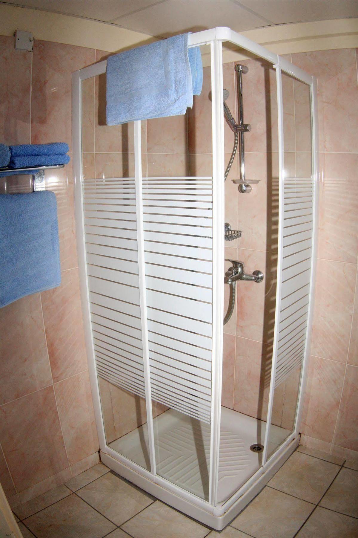 Palm Sea Beach Hotel Apartments Larnaca Exteriör bild